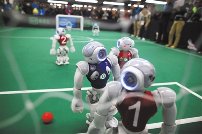 机器人“奥运会”上演六大挑战赛成亮点